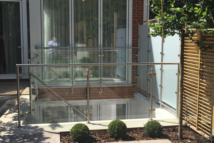 Glass & Stainless Balustrading